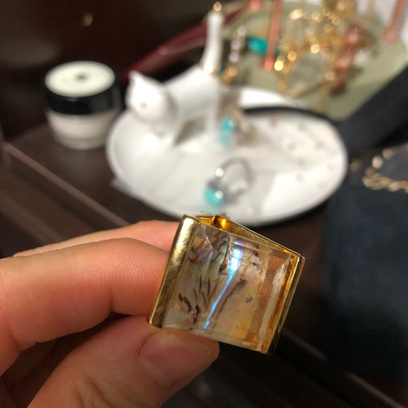 Shell ‘diamond’ ring - Picture 2 of 3